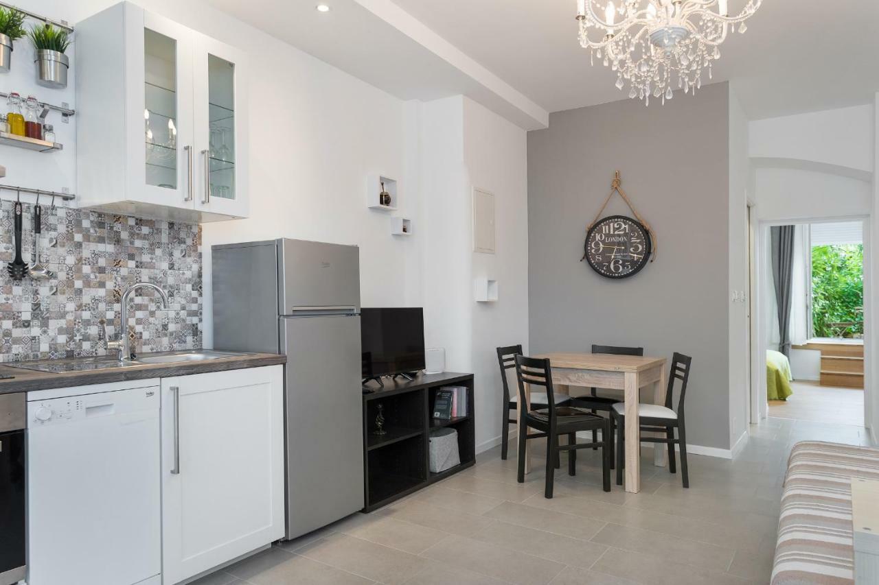 Apartment Secret Garden Опатия Екстериор снимка